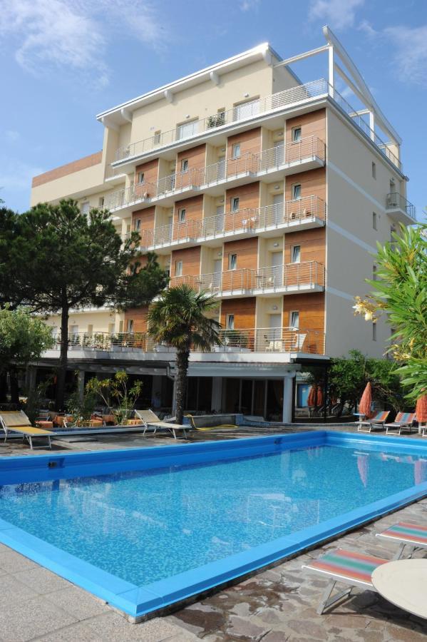 Hotel Franca ميلانو ماريتيما المظهر الخارجي الصورة