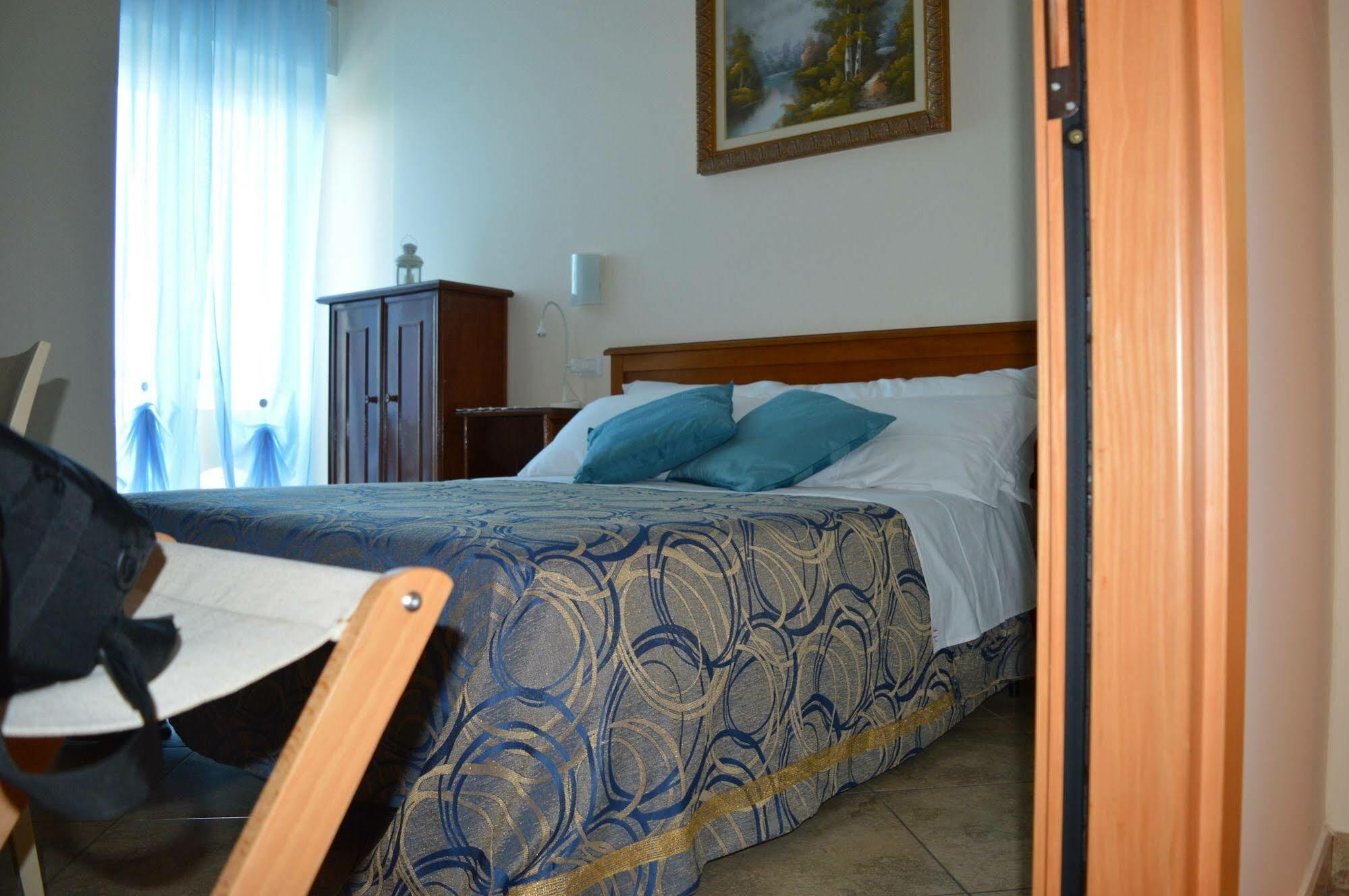Hotel Franca ميلانو ماريتيما المظهر الخارجي الصورة