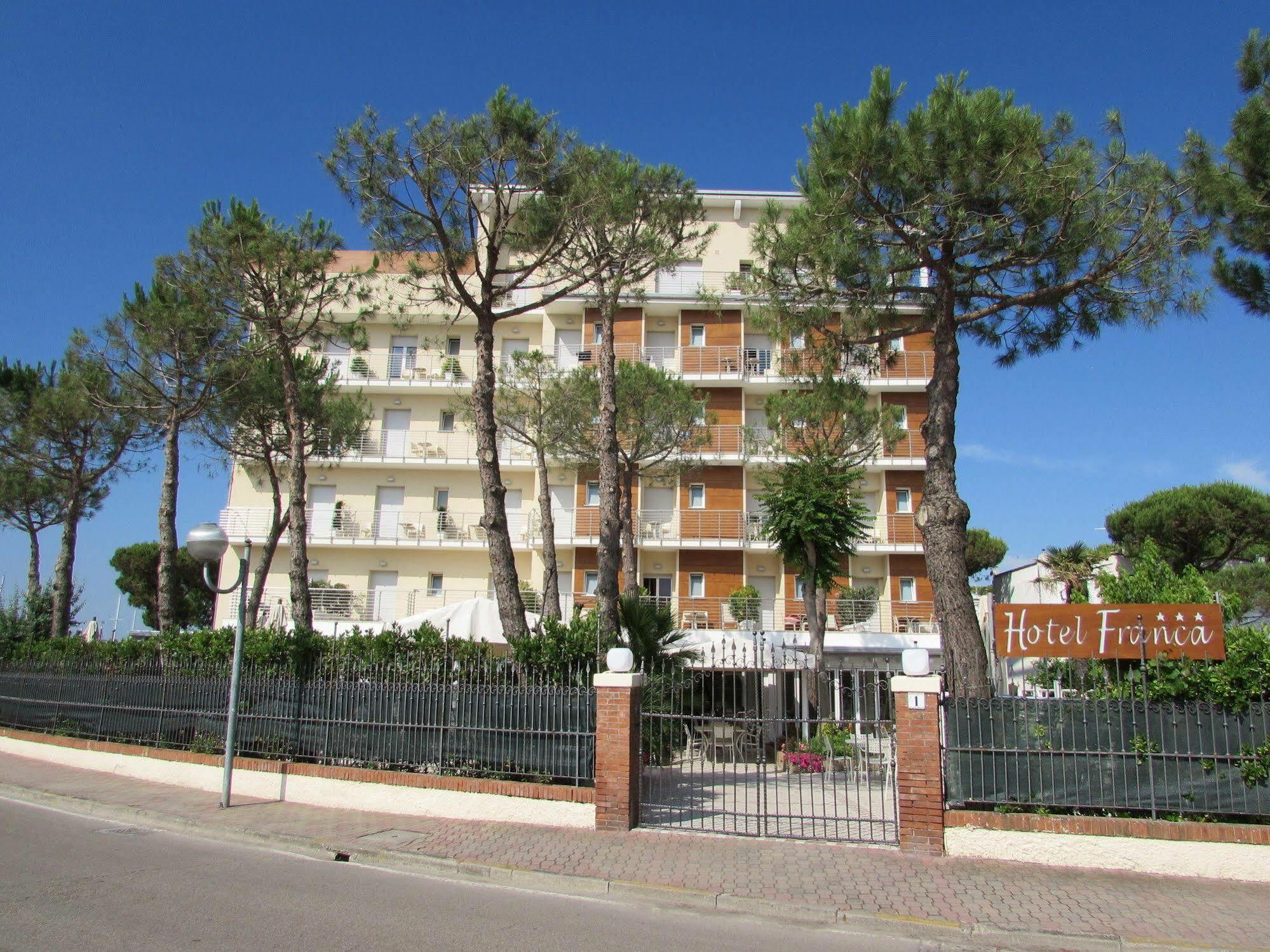 Hotel Franca ميلانو ماريتيما المظهر الخارجي الصورة